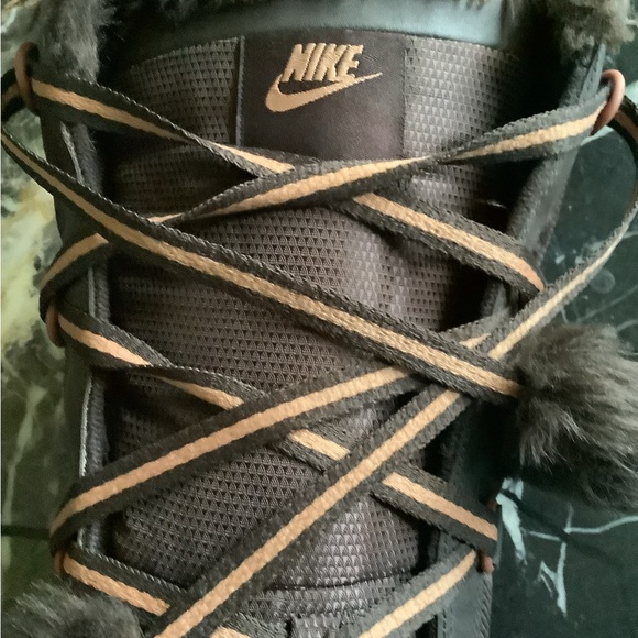 Nike apres skyhigh brown tall wedge sneaker boots size 7 - Picture 7 of 8